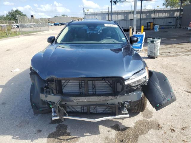 2024 VOLVO XC60 PLUS YV4L12RL8R1776528