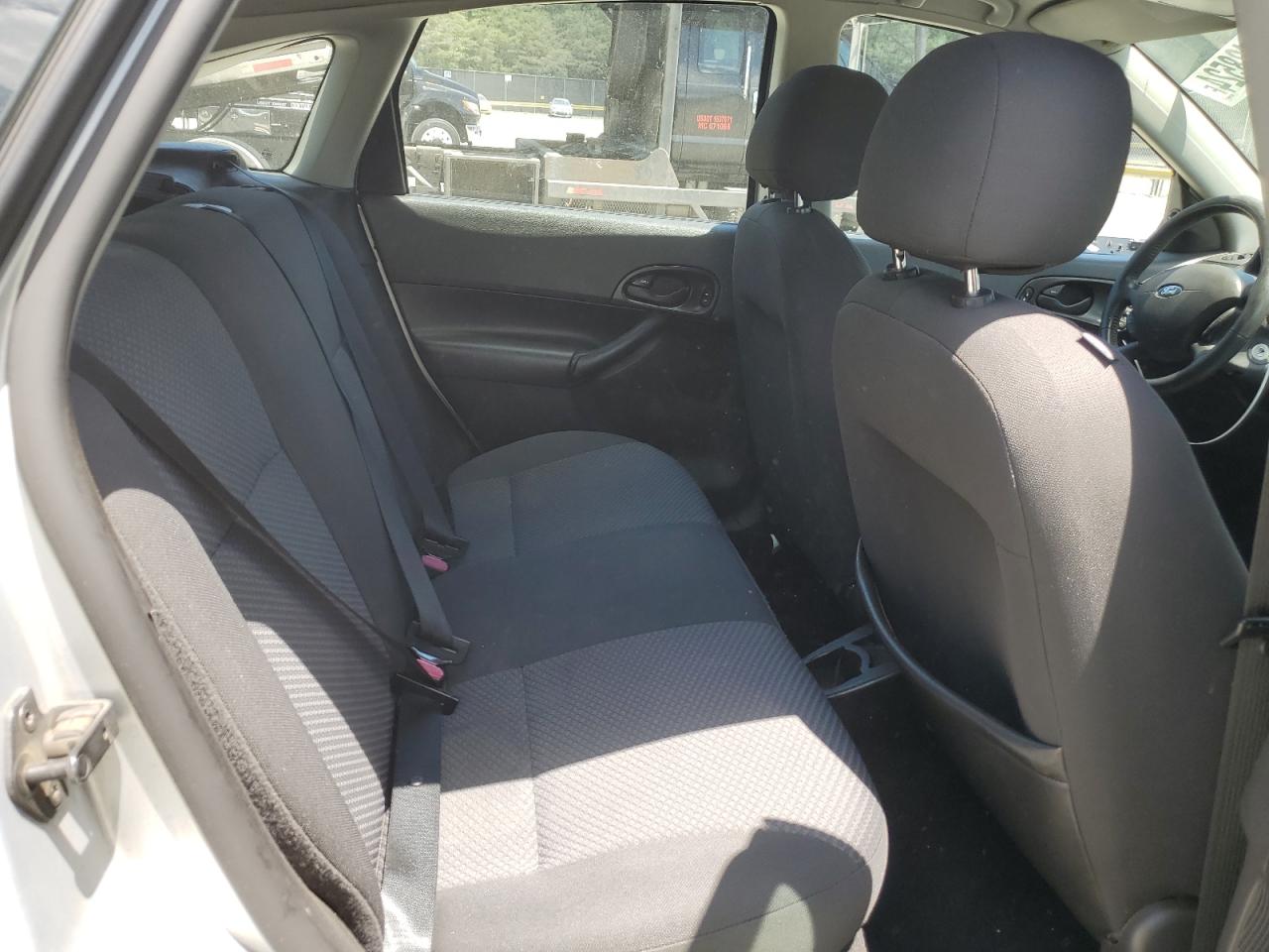 1FAHP37N46W210145 2006 Ford Focus Zx5