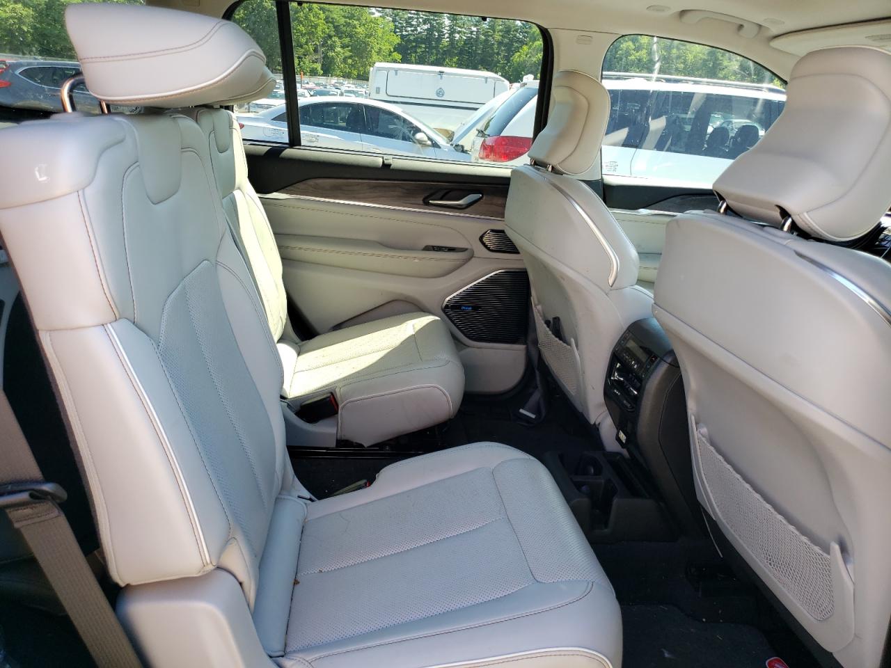 1C4RJKDG0N8532218 2022 Jeep Grand Cherokee L Overland