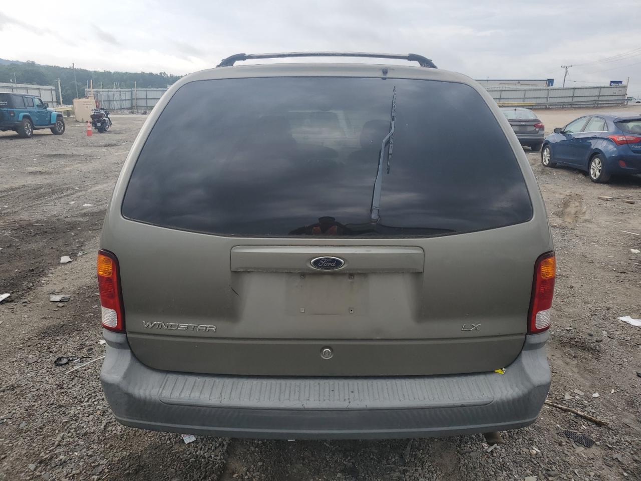 2FMZA51421BA08809 2001 Ford Windstar Lx