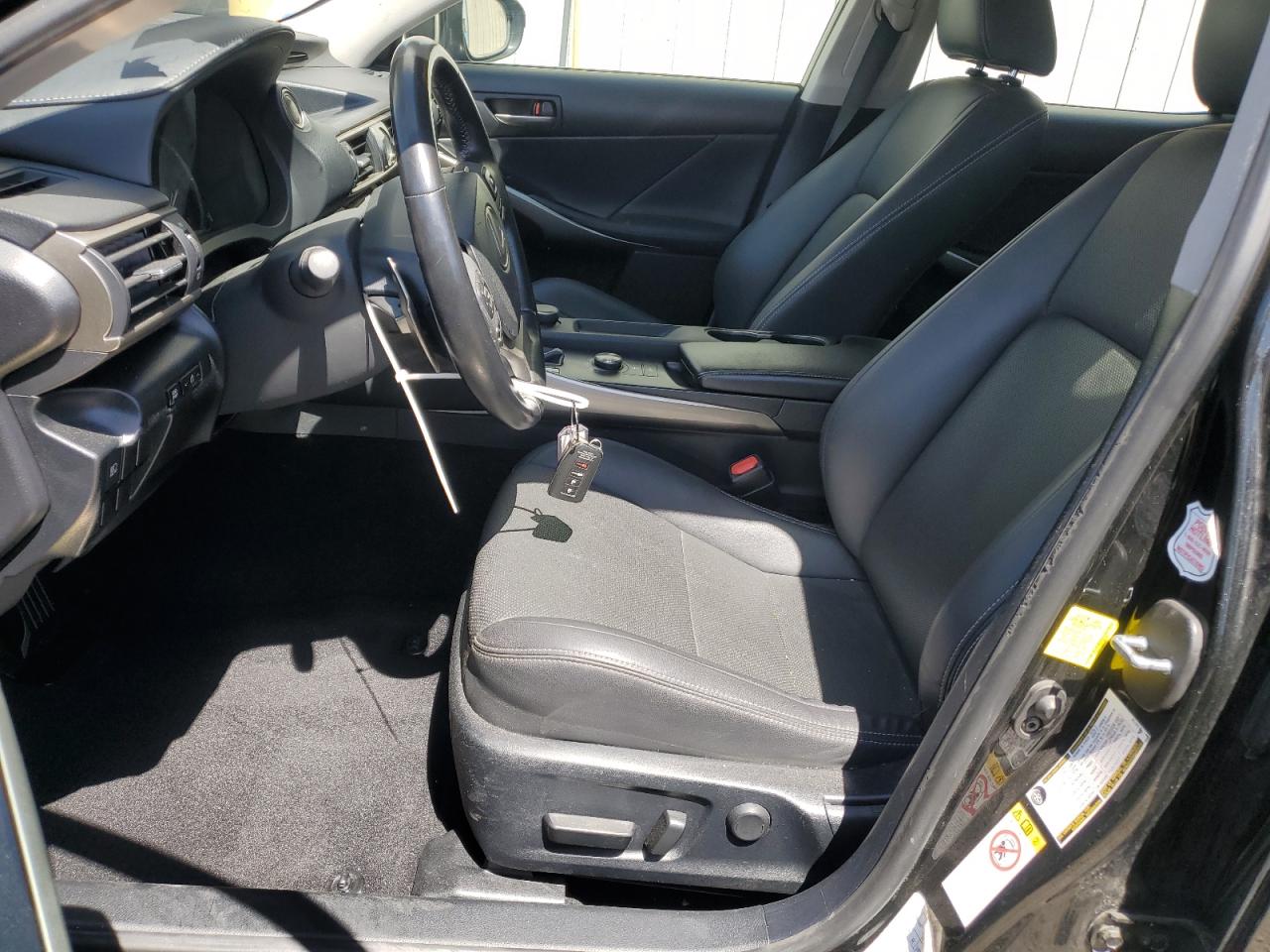 JTHBA1D29K5087697 2019 Lexus Is 300