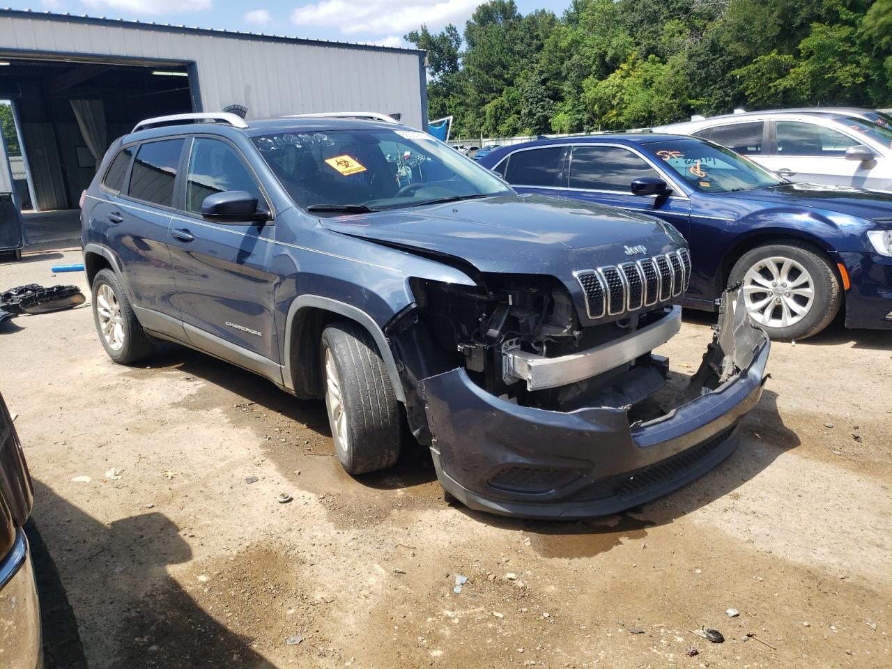 2020 Jeep Cherokee Latitude vin: 1C4PJLCBXLD555996