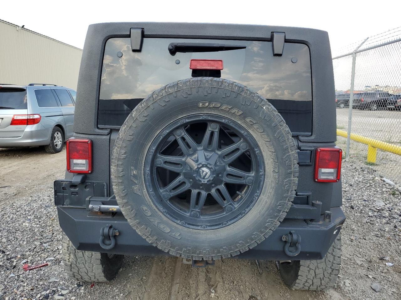 1C4HJWEG5FL730213 2015 Jeep Wrangler Unlimited Sahara