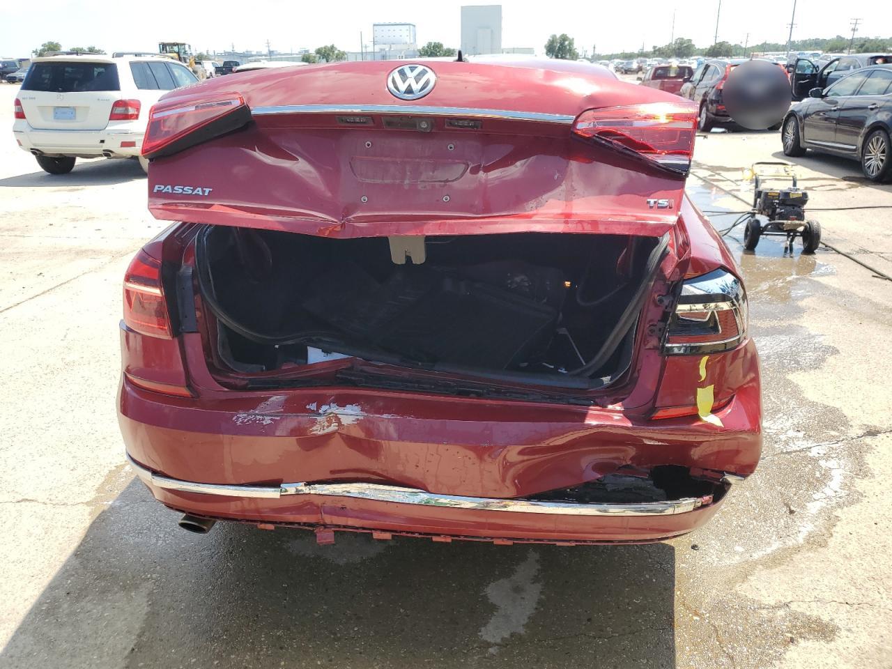 1VWDT7A31HC043134 2017 Volkswagen Passat R-Line