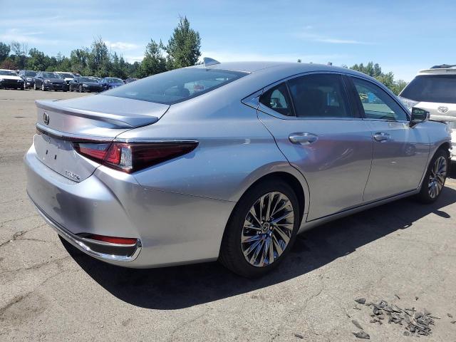 58AFA1C13RU039046 Lexus ES300 ES 300H BA 3