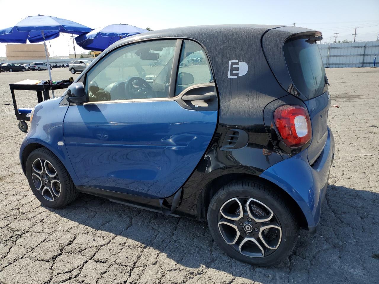 2017 Smart Fortwo vin: WMEFJ9BA7HK214308