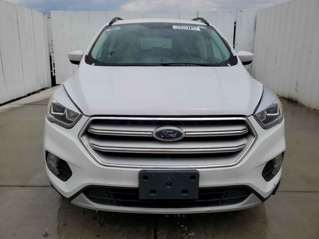 1FMCU9HD3JUB33533 2018 Ford Escape Sel