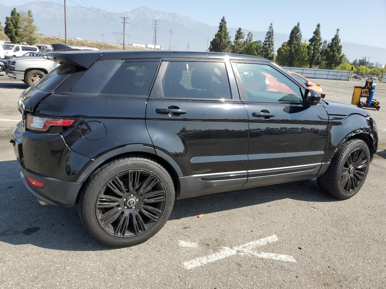 SALVP2RXXKH348382 2019 Land Rover Range Rover Evoque Se