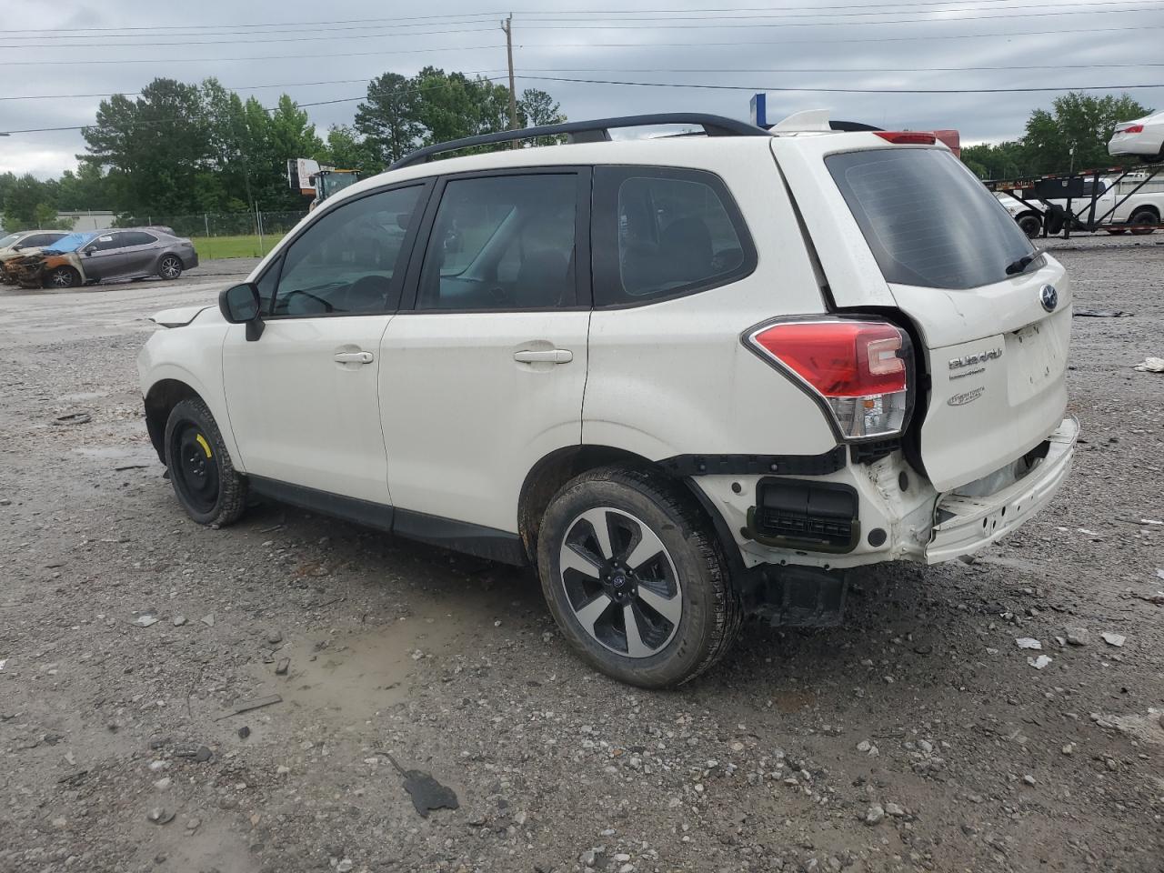 JF2SJABC0JH404892 2018 Subaru Forester 2.5I