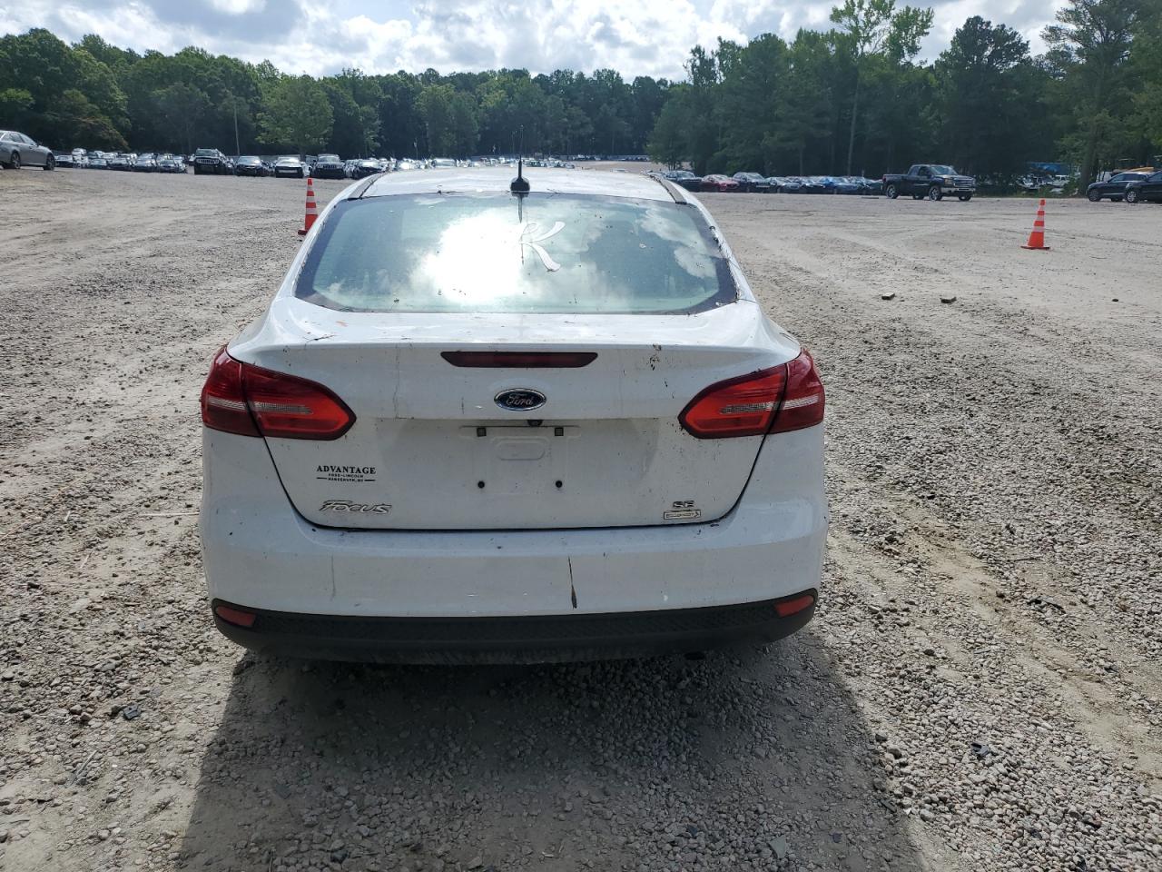 1FADP3FE5HL221675 2017 Ford Focus Se