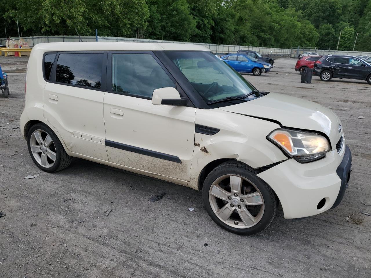 KNDJT2A29A7032994 2010 Kia Soul +