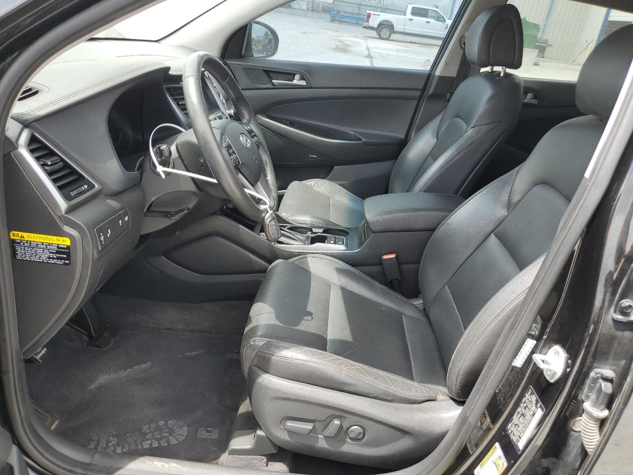 KM8J33A23JU747661 2018 Hyundai Tucson Value