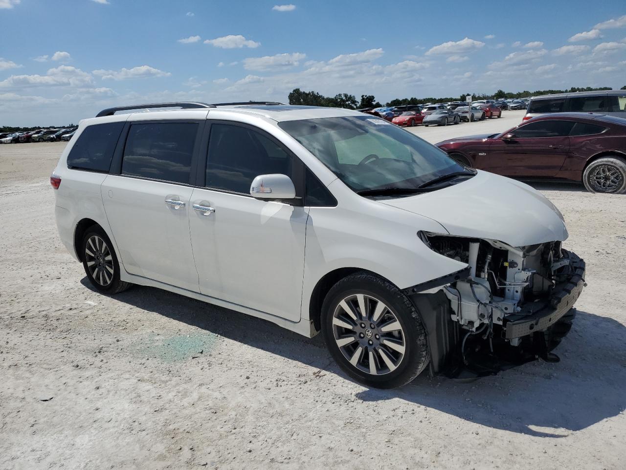 5TDYZ3DC6LS059750 2020 Toyota Sienna Xle