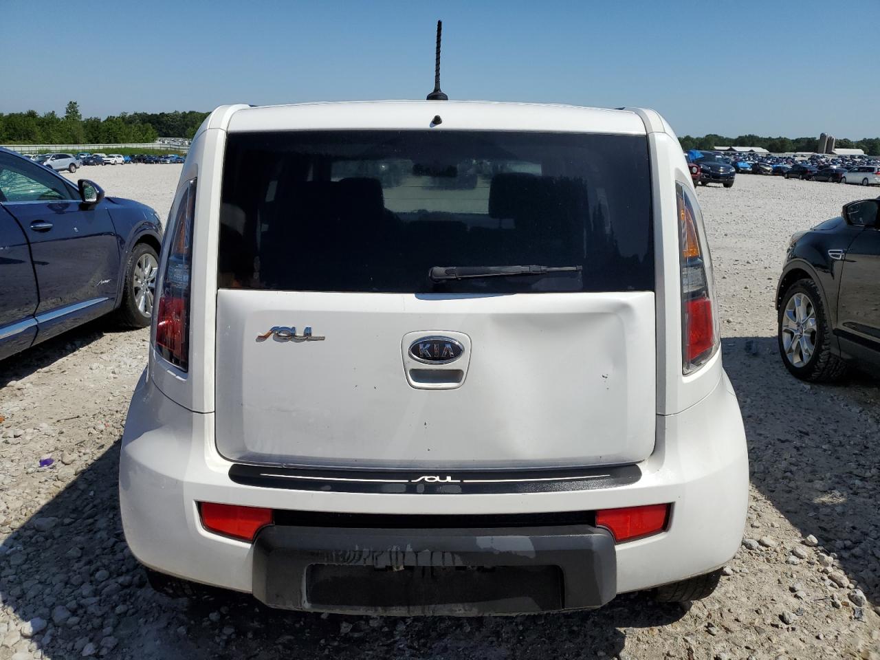 KNDJT2A20B7710436 2011 Kia Soul +