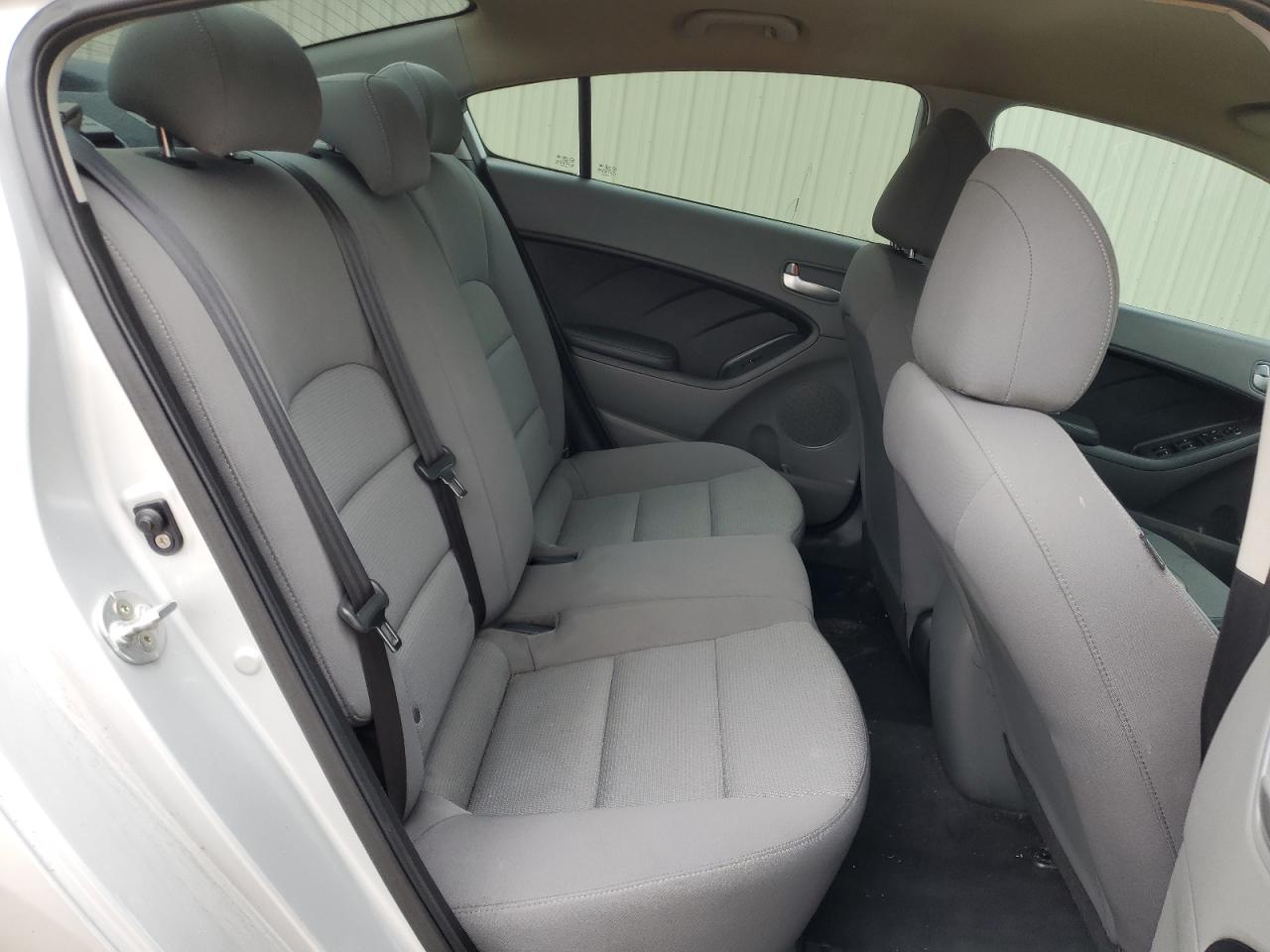 3KPFK4A79HE057937 2017 Kia Forte Lx