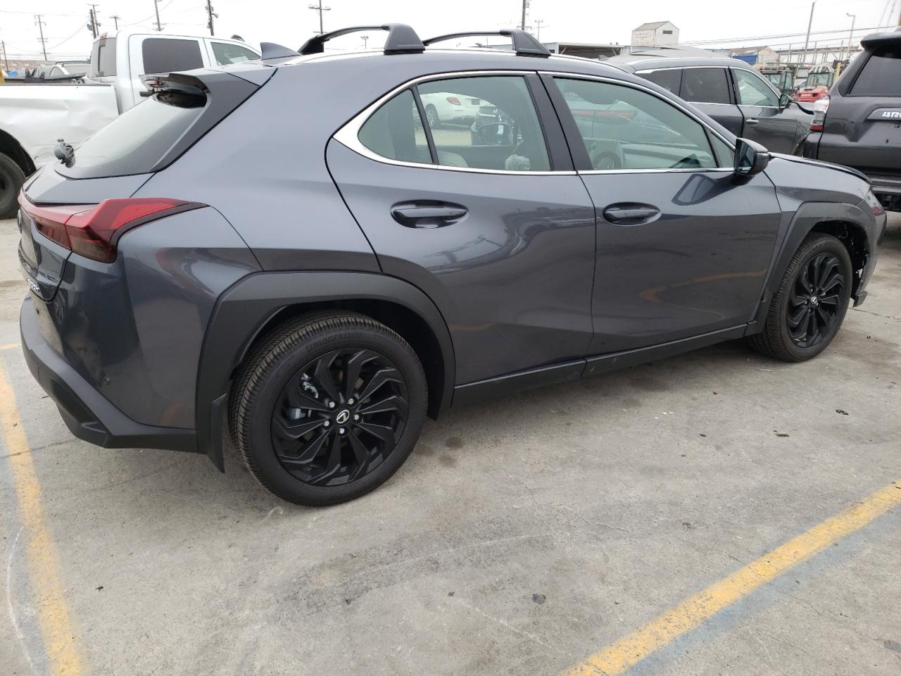 2024 Lexus Ux 250H Base vin: JTHX6JBH5R2190478