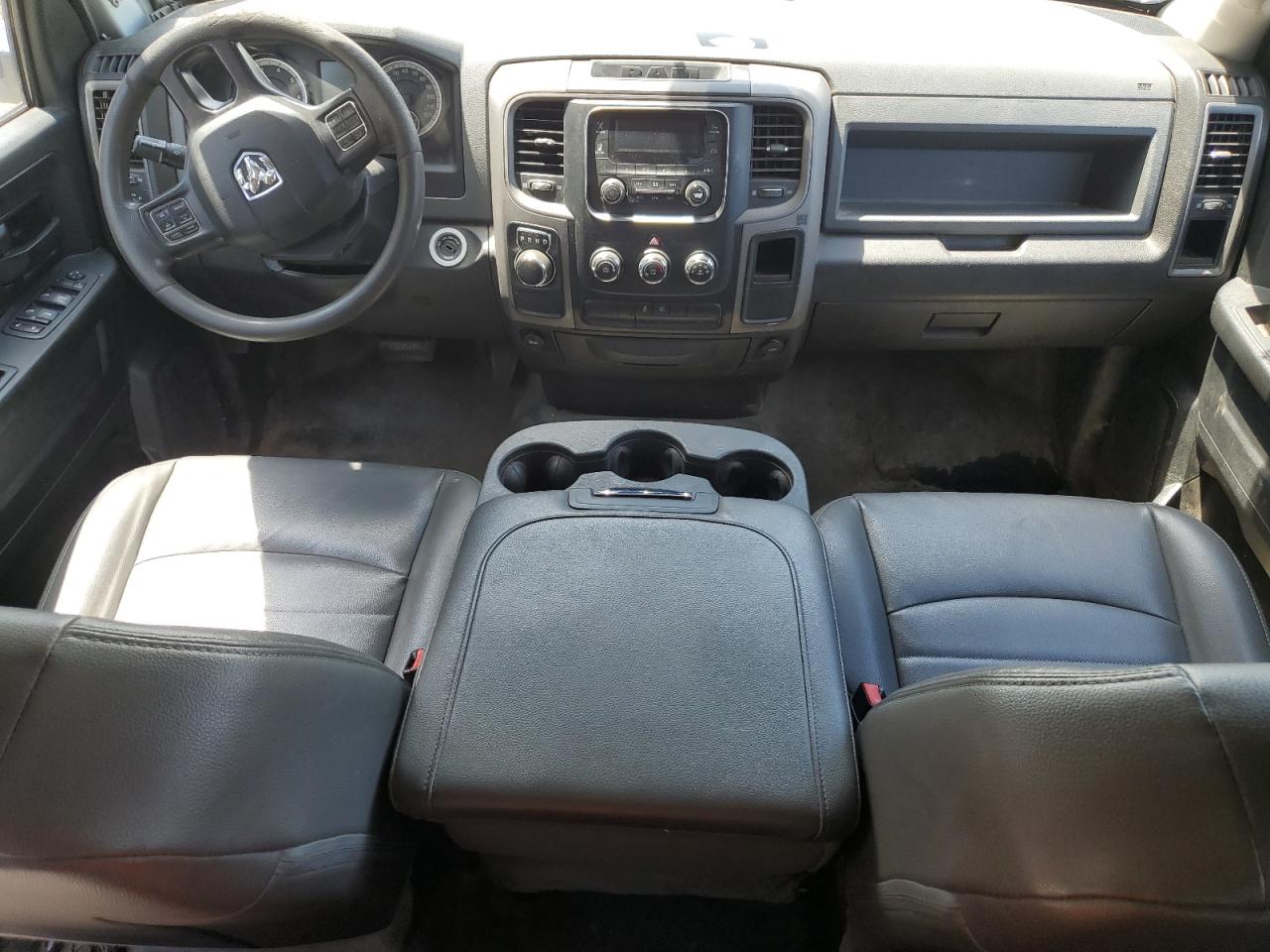 1C6RR6FG8KS710489 2019 Ram 1500 Classic Tradesman