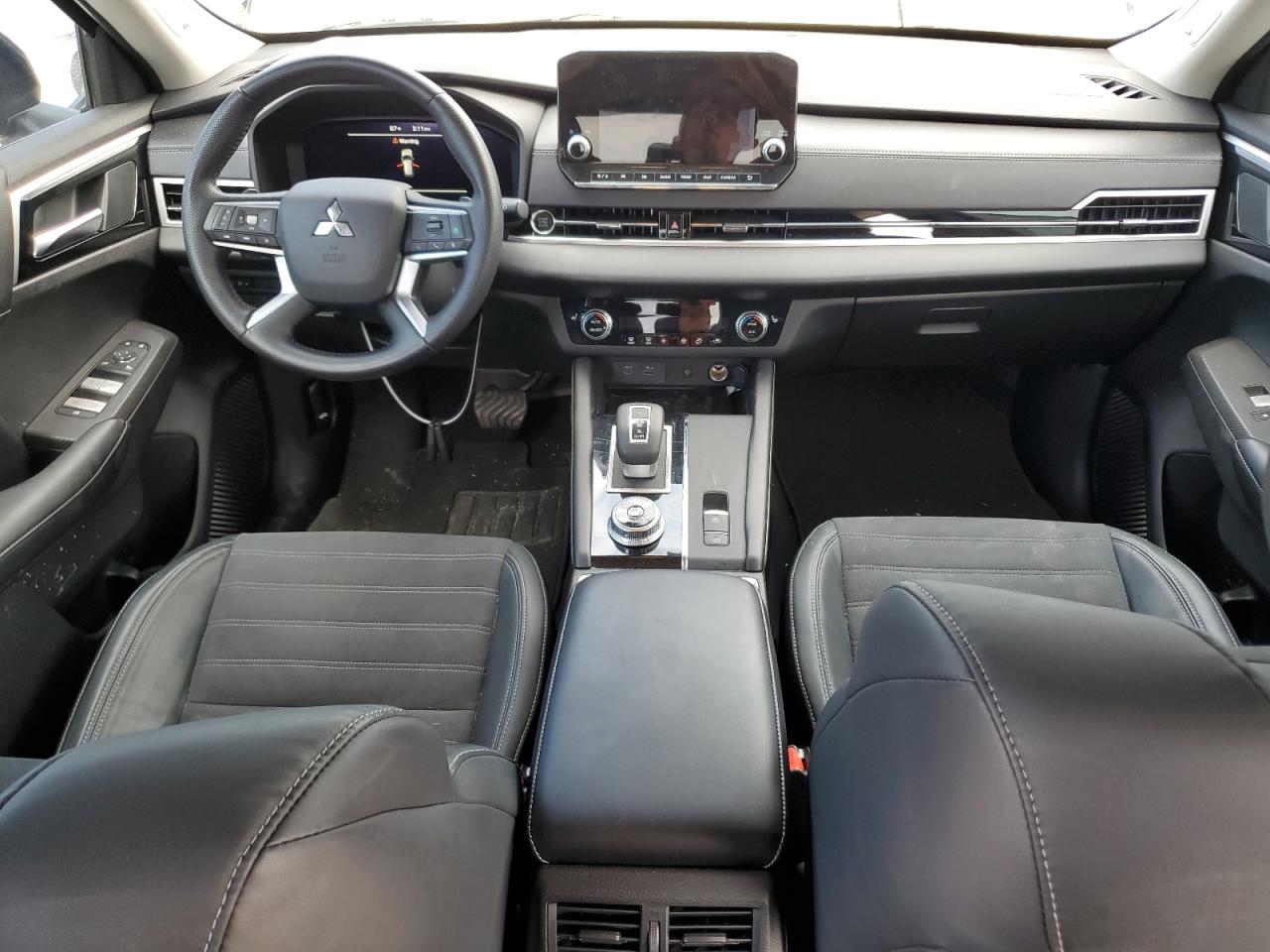 JA4J3UA85NZ011807 2022 Mitsubishi Outlander Se