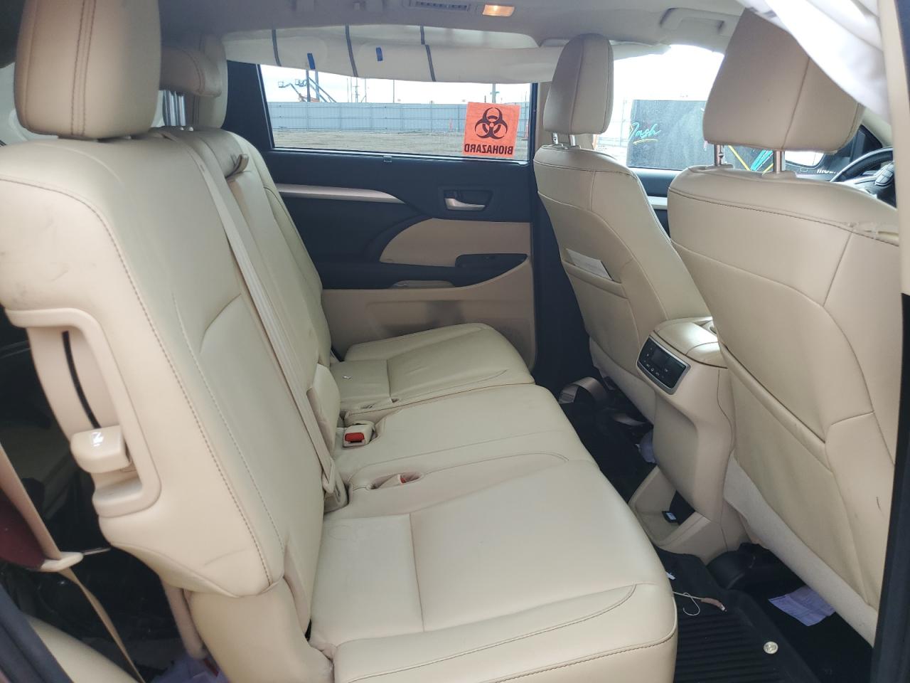 5TDJZRFH2HS393651 2017 Toyota Highlander Se