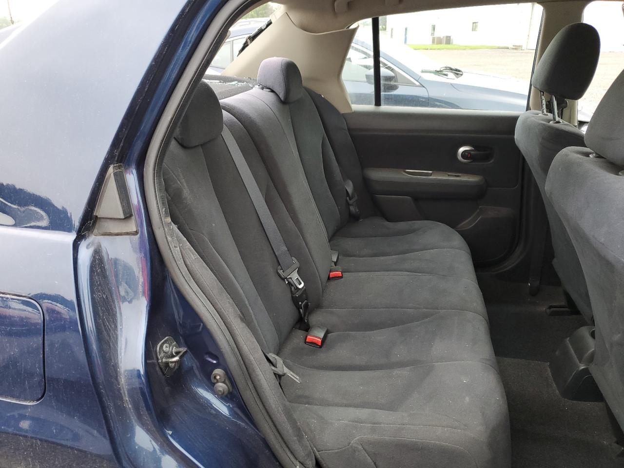 3N1CC1AP2AL457972 2010 Nissan Versa S