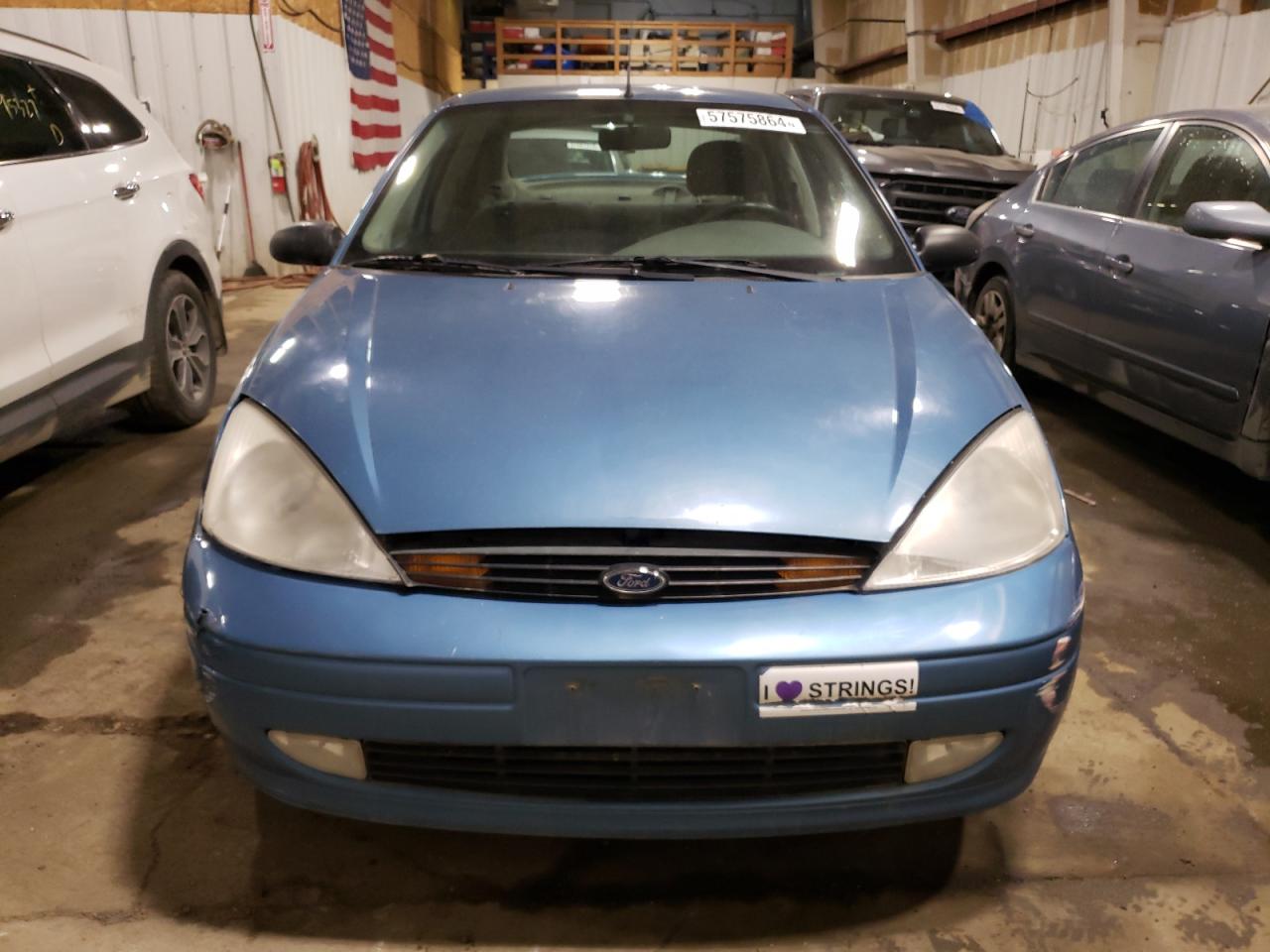 1FAHP3435YW259294 2000 Ford Focus Se