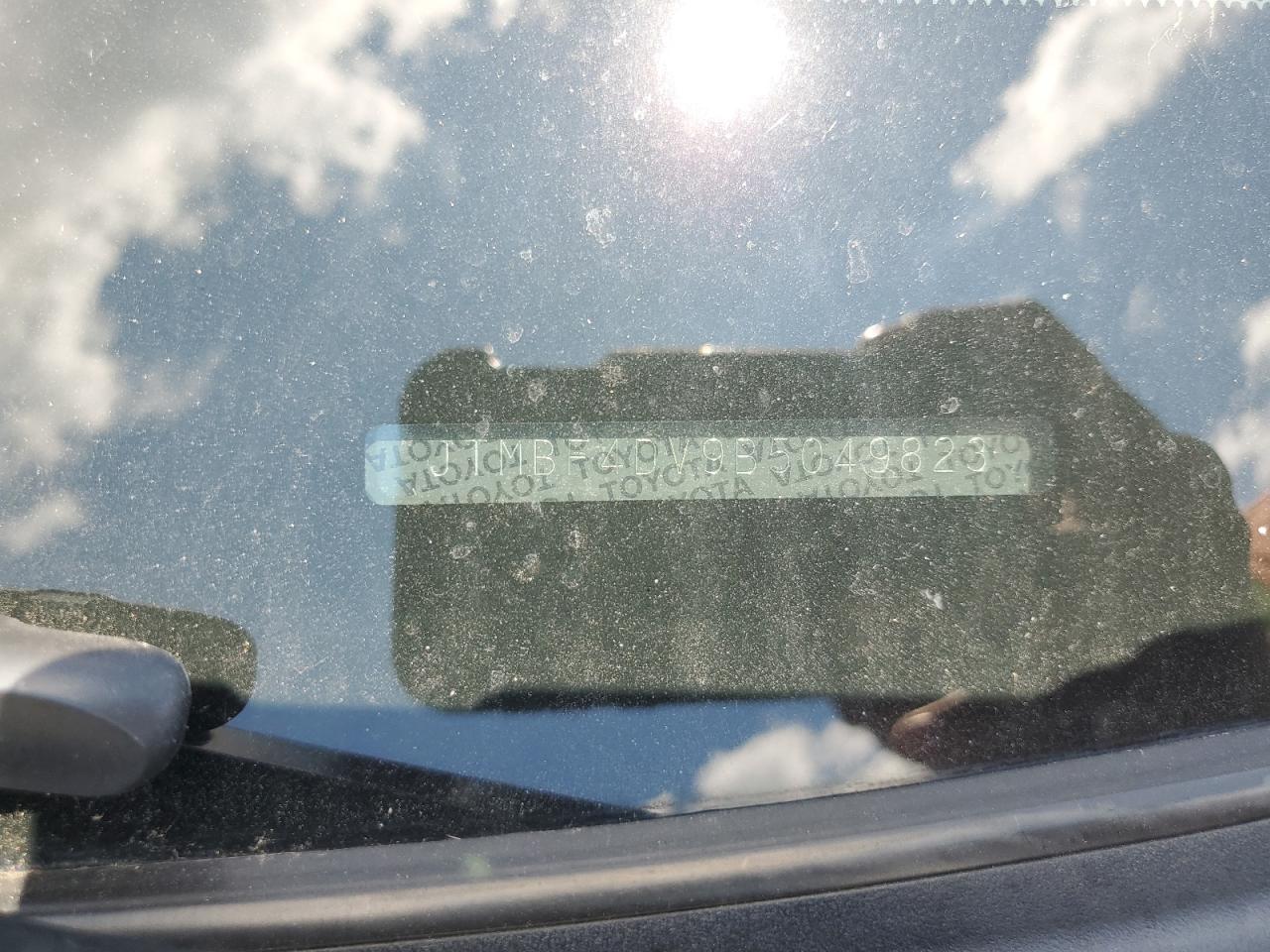 JTMBF4DV9B5049823 2011 Toyota Rav4