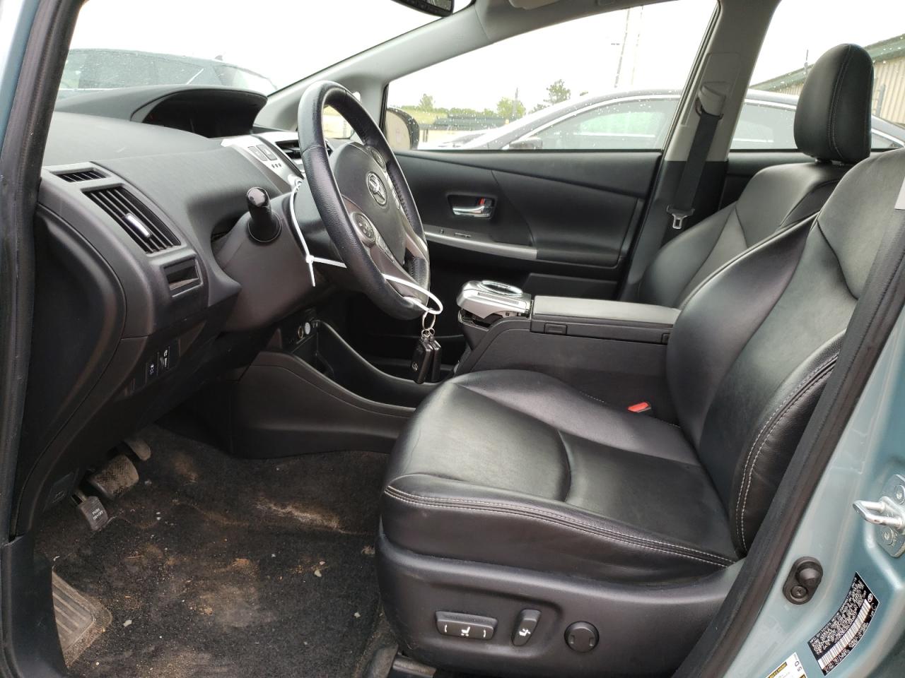 JTDZN3EU2GJ043877 2016 Toyota Prius V