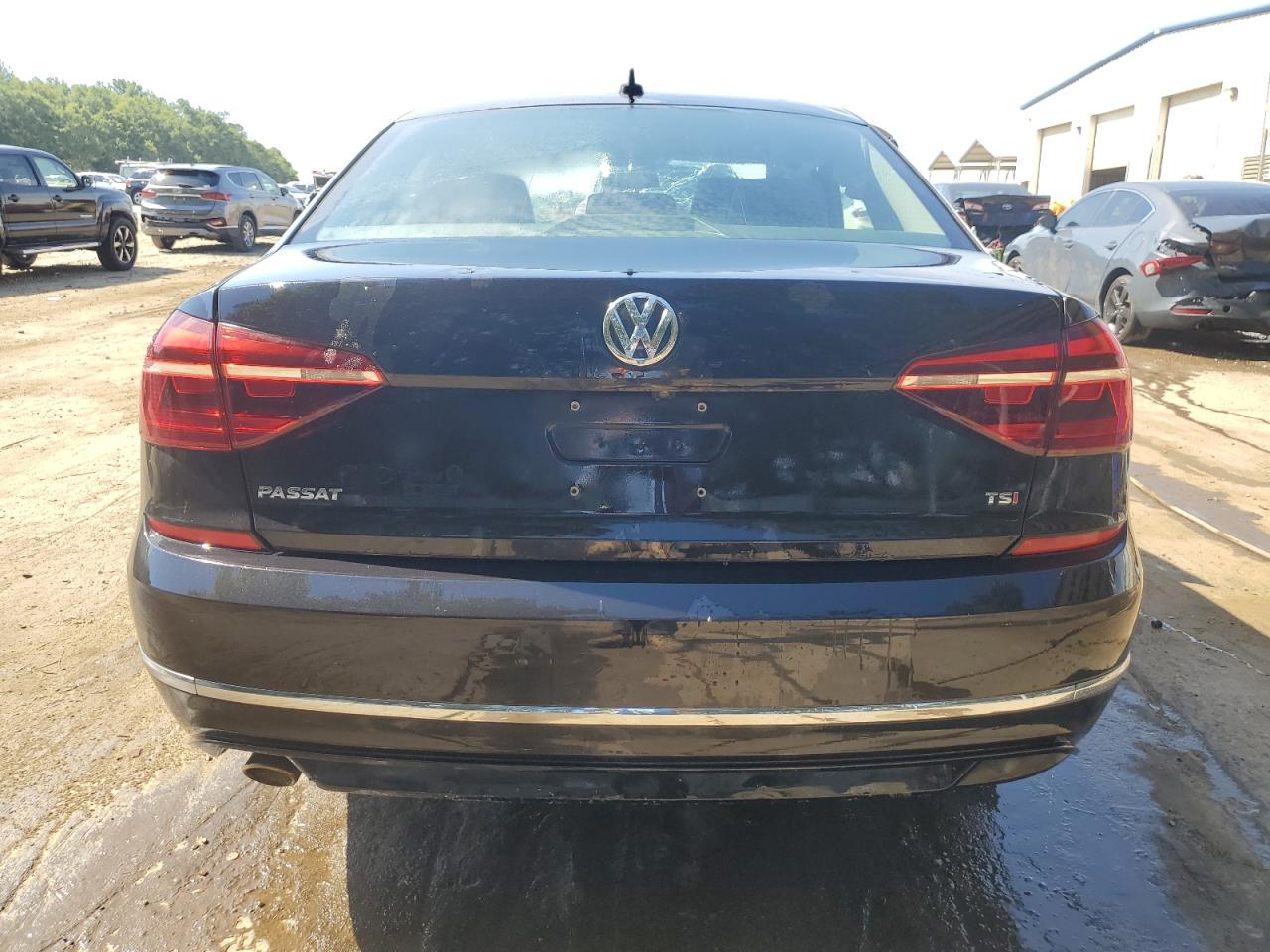1VWAA7A36JC012136 2018 Volkswagen Passat S