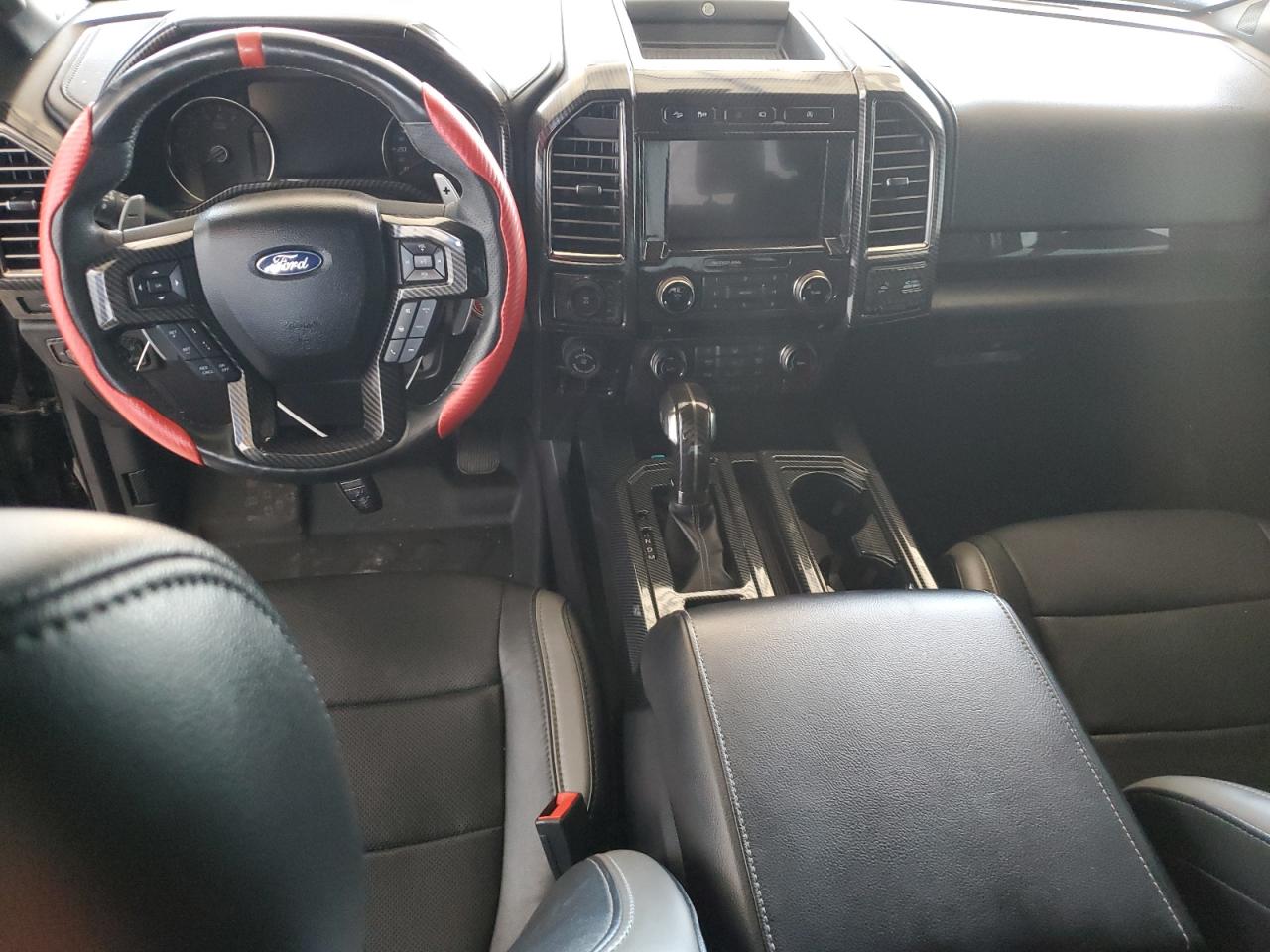 1FTFW1RG8JFA16136 2018 Ford F150 Raptor