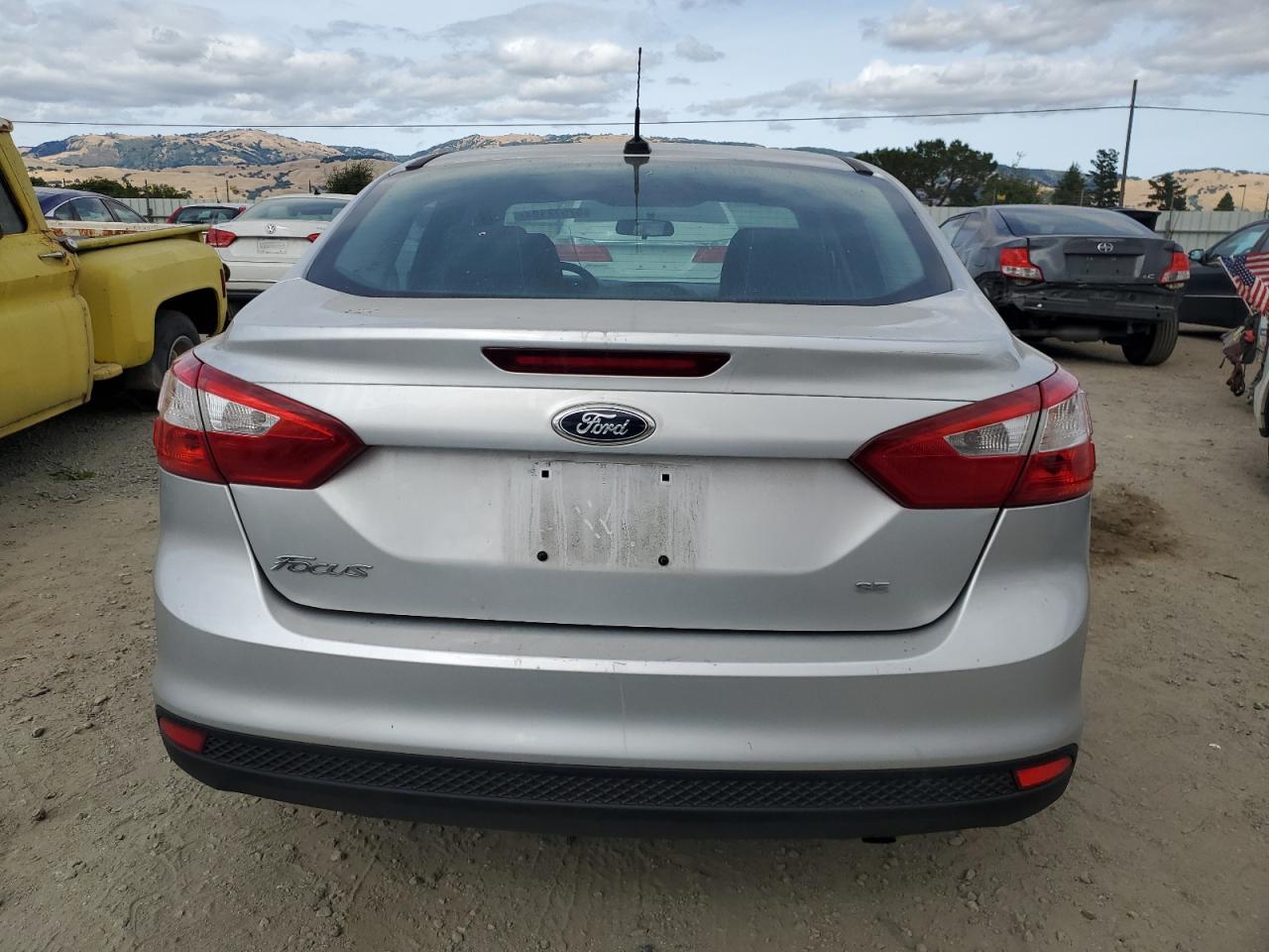 1FADP3F22DL211119 2013 Ford Focus Se