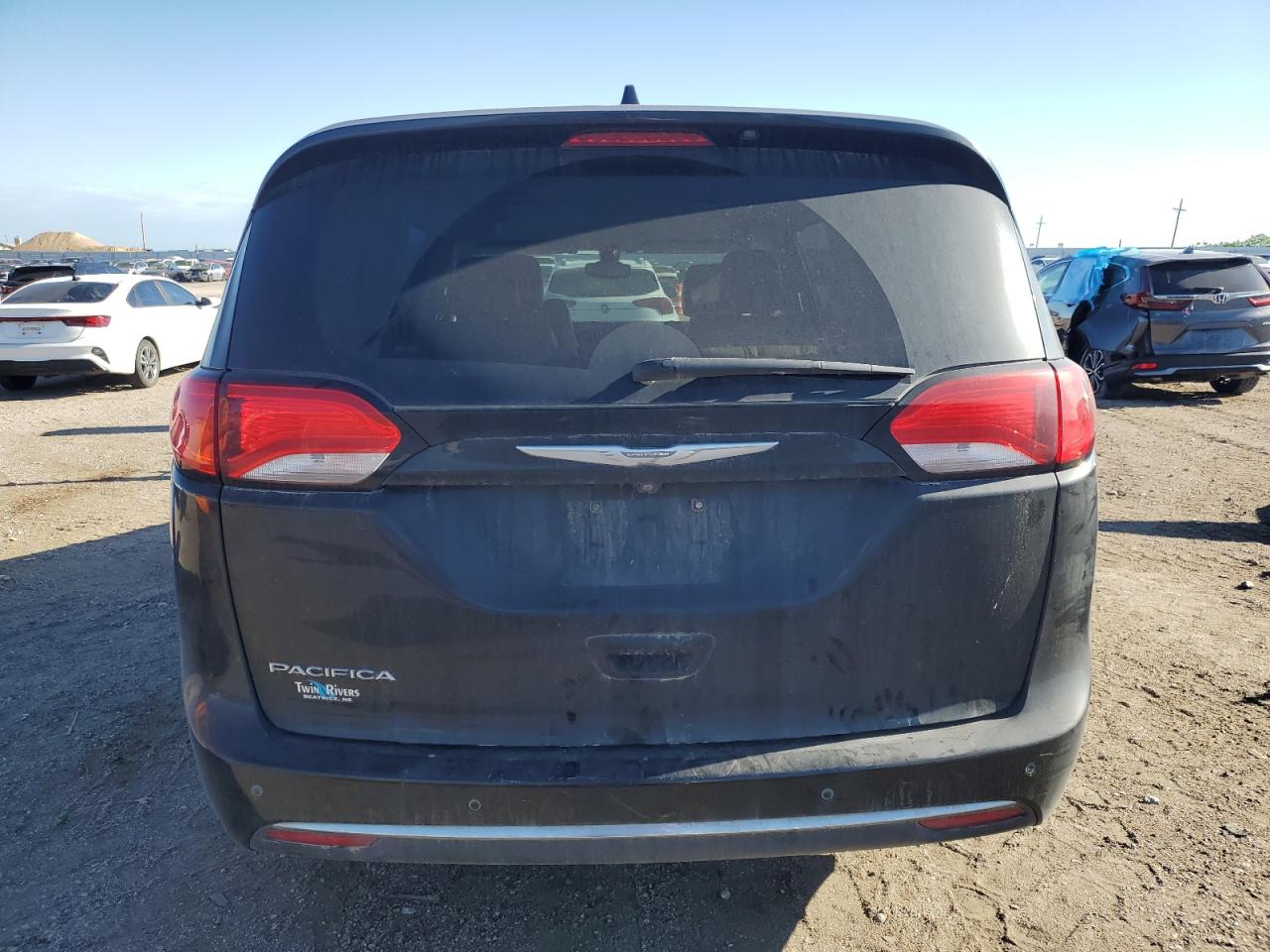 2C4RC1EG0HR763969 2017 Chrysler Pacifica Touring L Plus