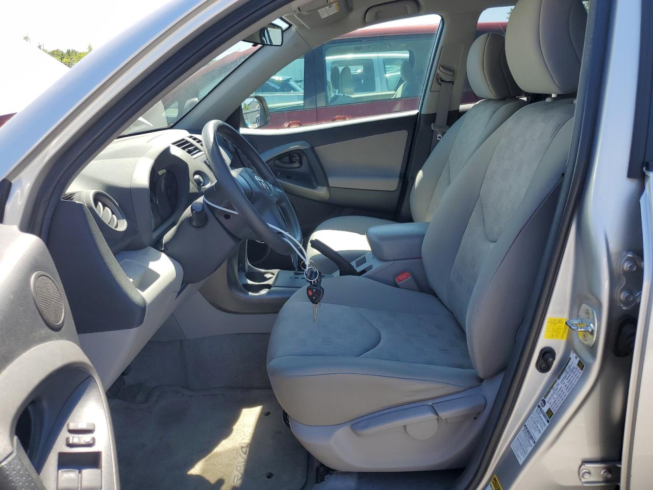 2T3BF4DV6BW150925 2011 Toyota Rav4