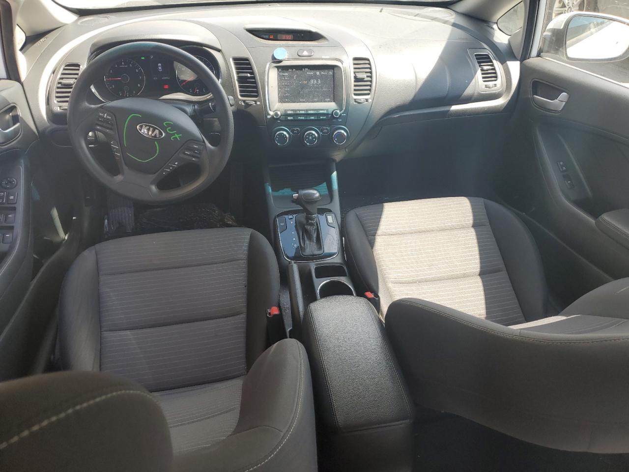 3KPFL4A77JE273966 2018 Kia Forte Lx