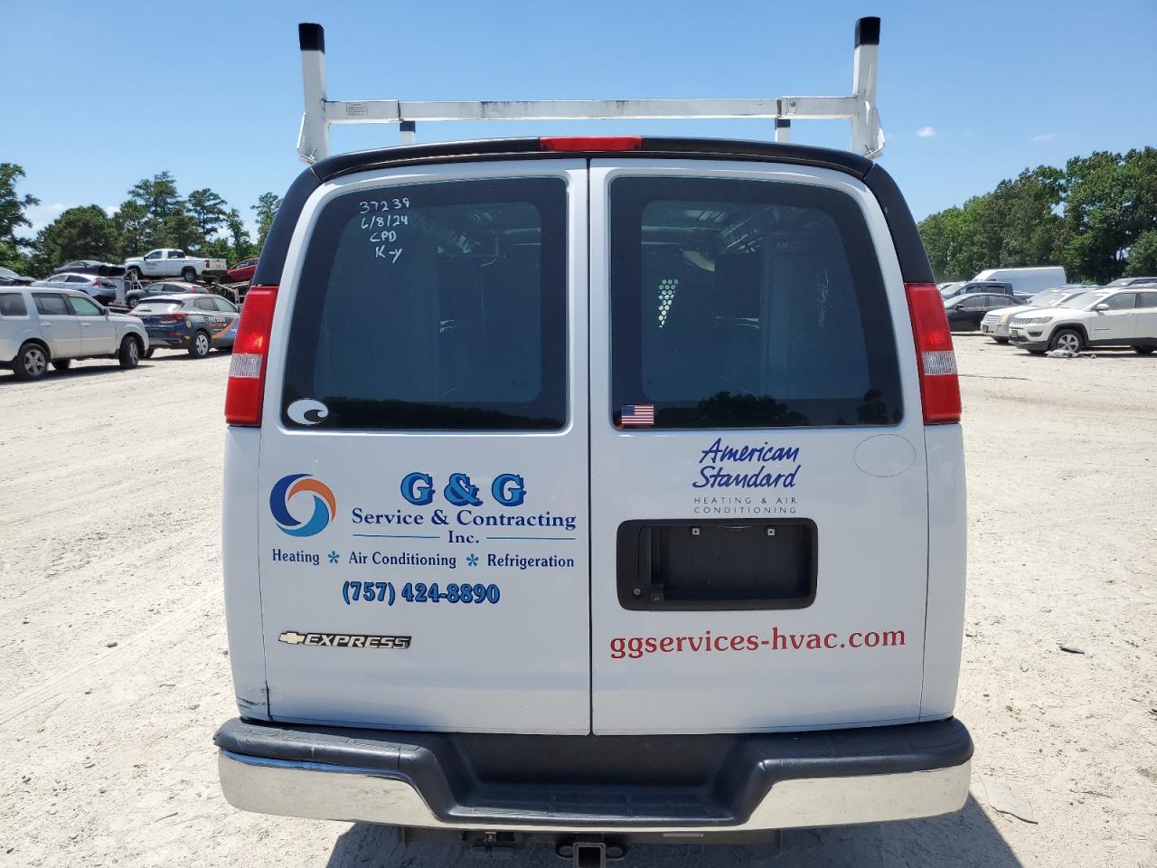 1GCWGAFG1J1333917 2018 Chevrolet Express G2500