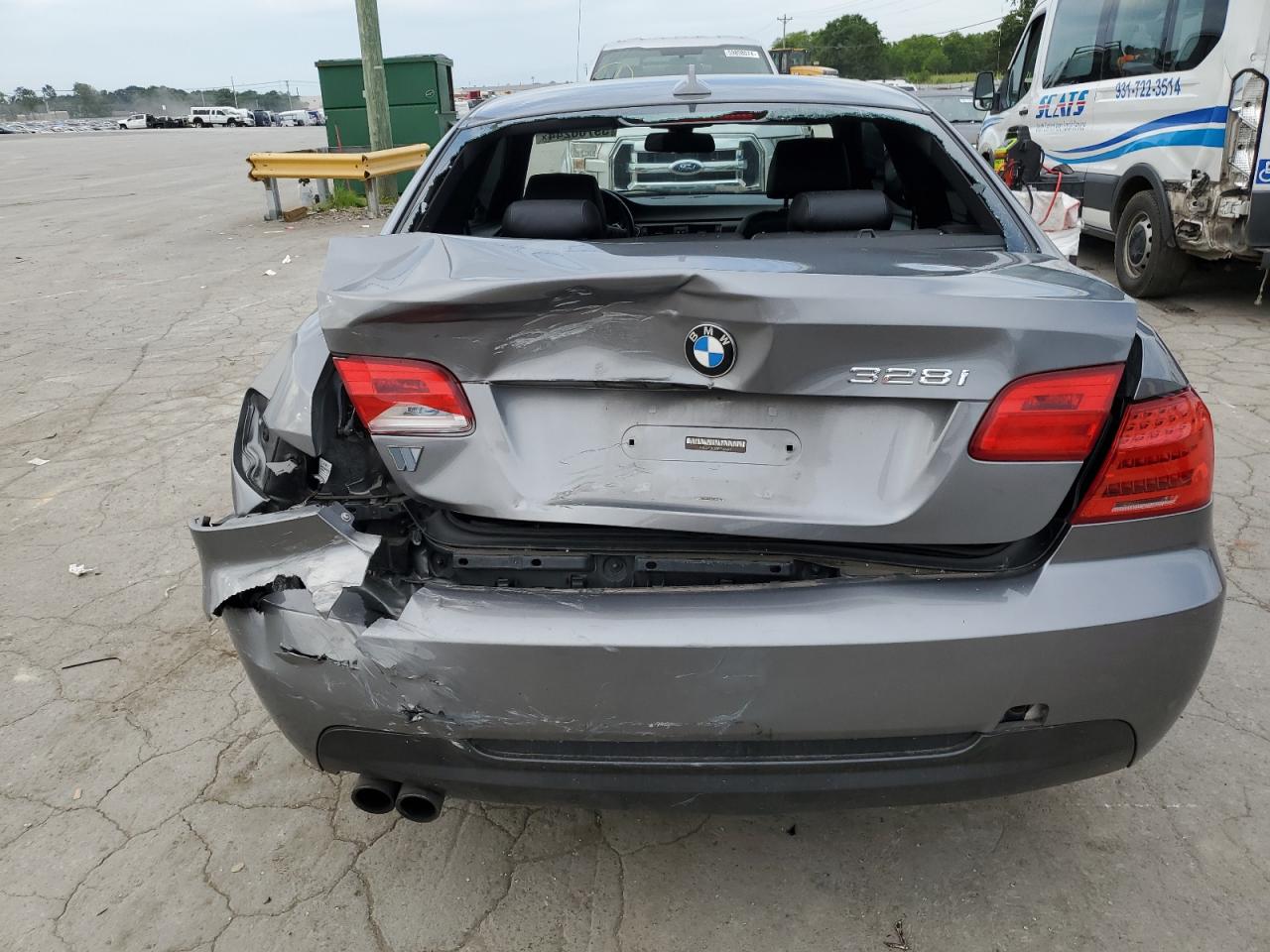 WBAKF3C52BE567667 2011 BMW 328 Xi