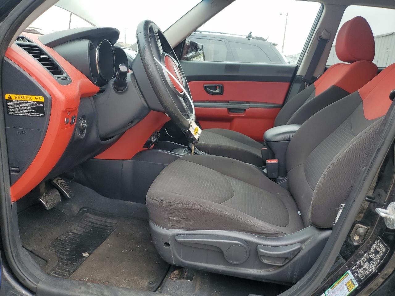 KNDJT2A22B7240118 2011 Kia Soul +