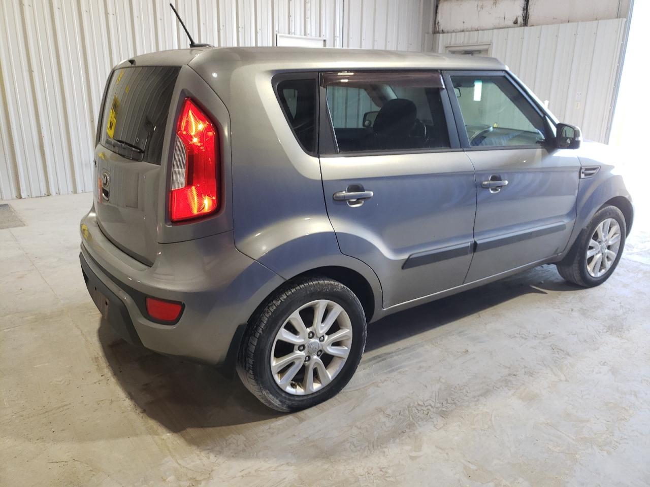 KNDJT2A67D7605186 2013 Kia Soul +