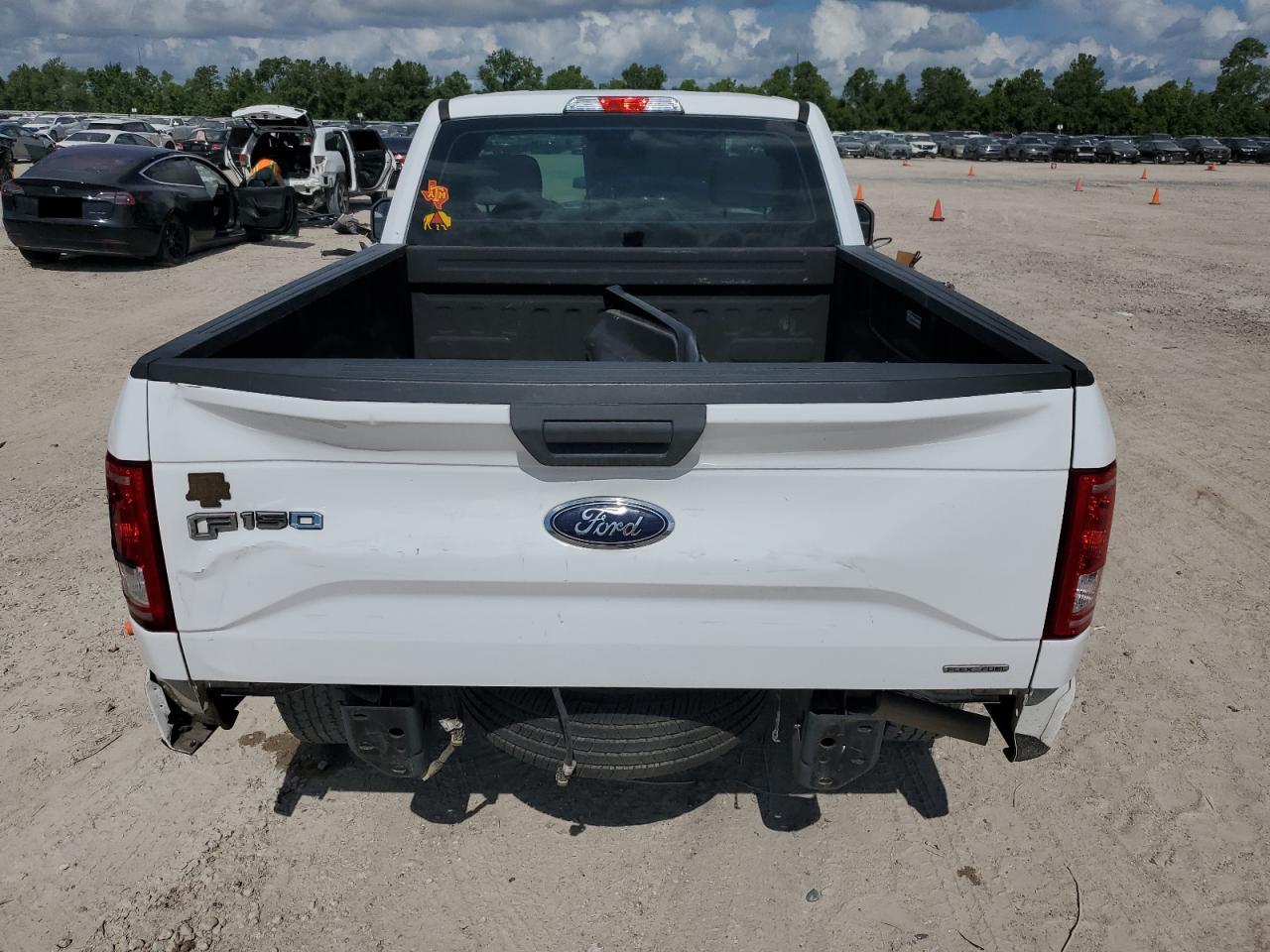 1FTMF1C82GKD52163 2016 Ford F150