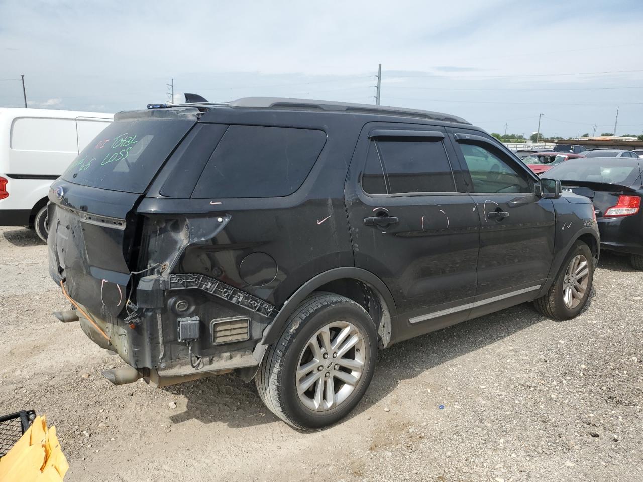 2017 Ford Explorer Xlt vin: 1FM5K7D84HGD85022