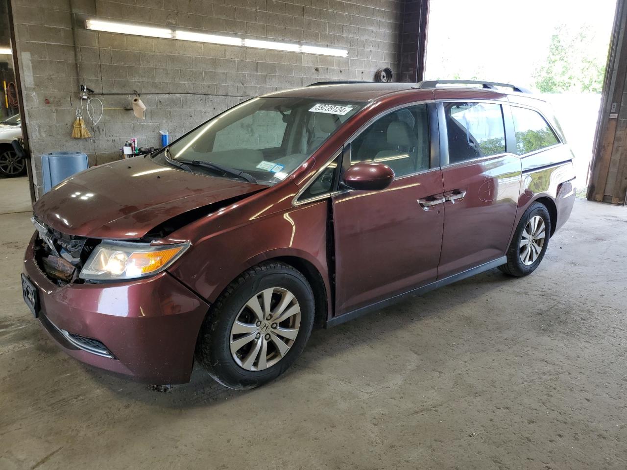 5FNRL5H30GB061578 2016 Honda Odyssey Se