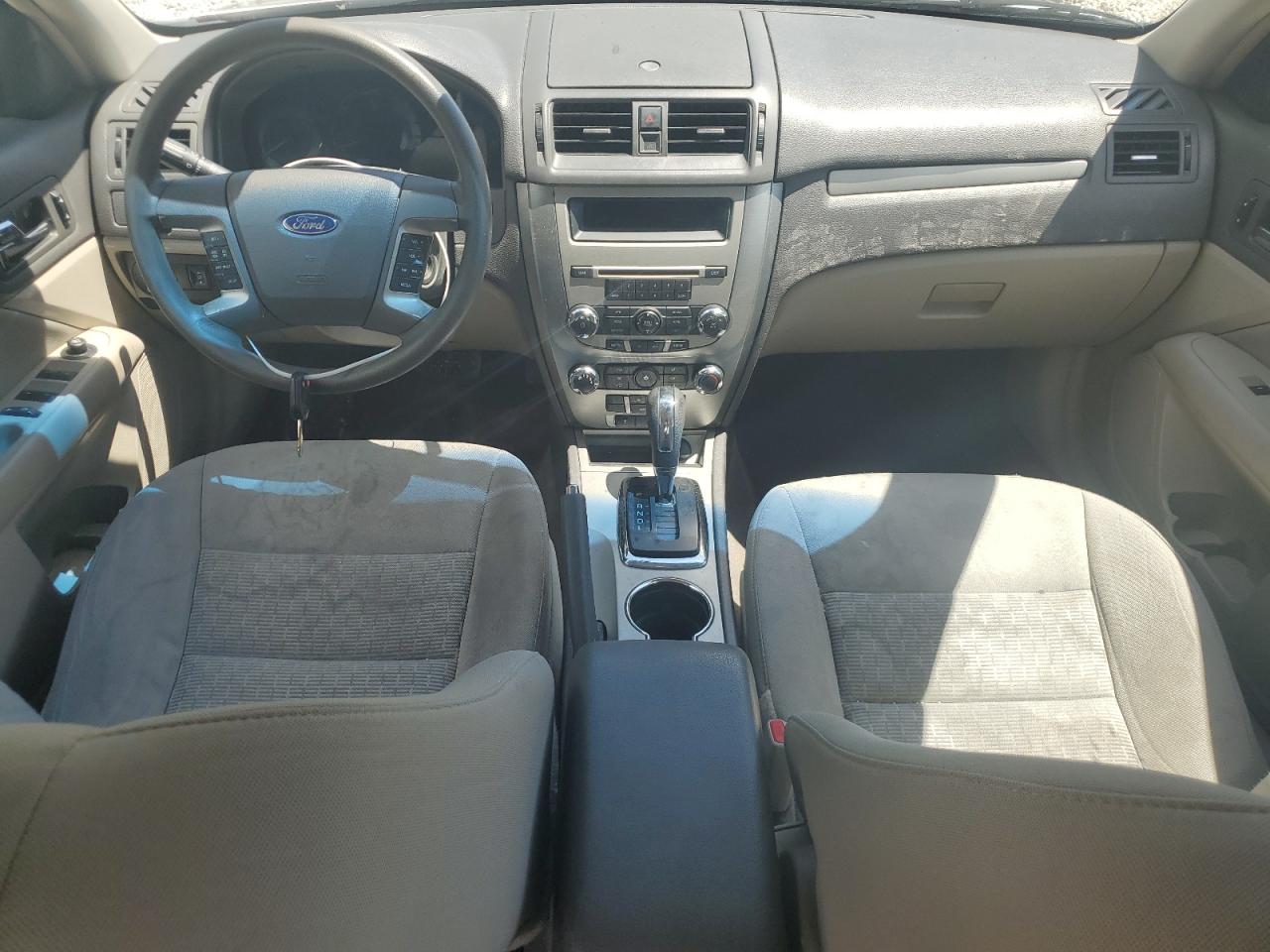 3FAHP0HA8AR405834 2010 Ford Fusion Se