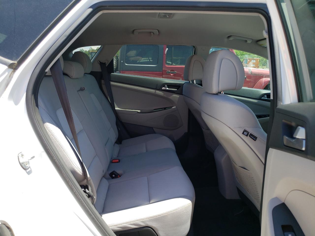 KM8J3CA41JU613264 2018 Hyundai Tucson Sel