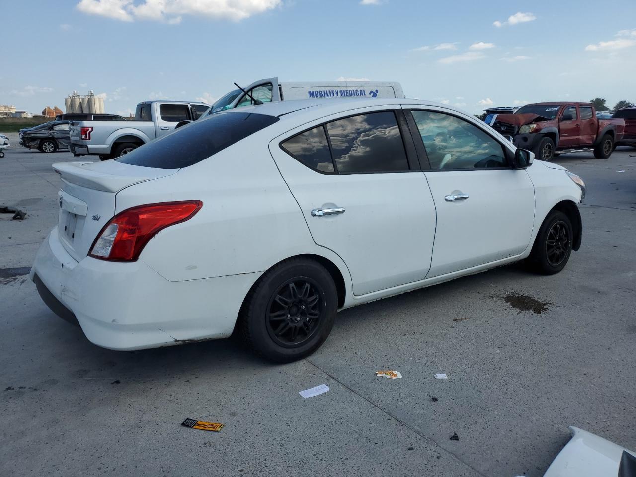 2017 Nissan Versa S vin: 3N1CN7AP9HK462163