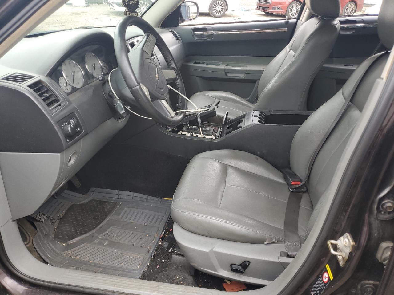 2C3AA53G85H573386 2005 Chrysler 300 Touring