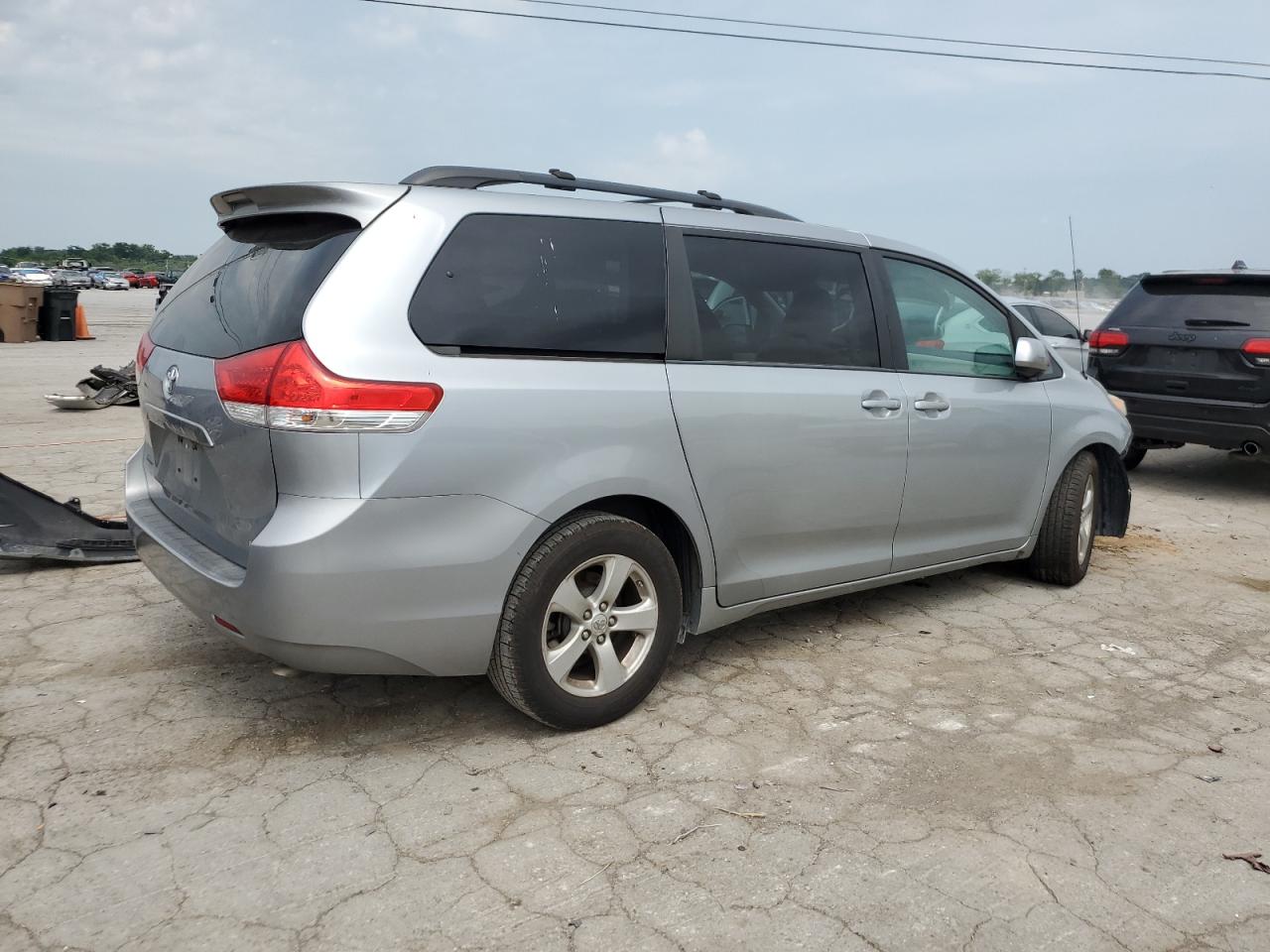 Lot #2650041130 2013 TOYOTA SIENNA LE