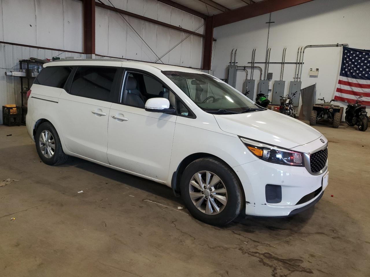 KNDMB5C17J6355873 2018 Kia Sedona Lx