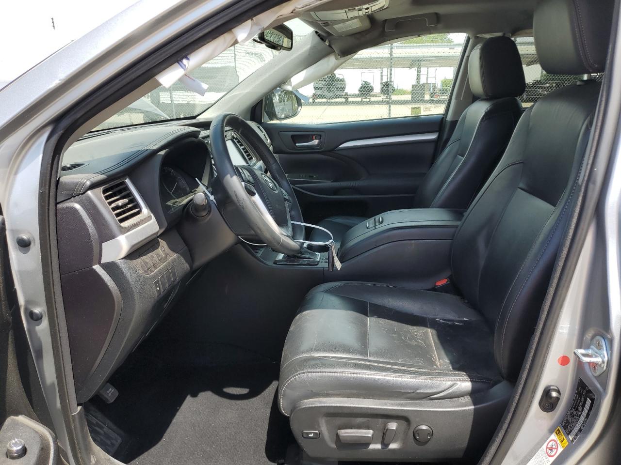 5TDJKRFH5GS264502 2016 Toyota Highlander Xle