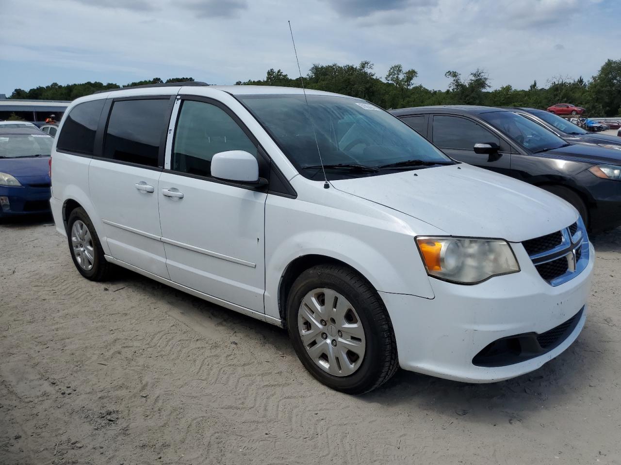 2014 Dodge Grand Caravan Sxt vin: 2C4RDGCG1ER253239