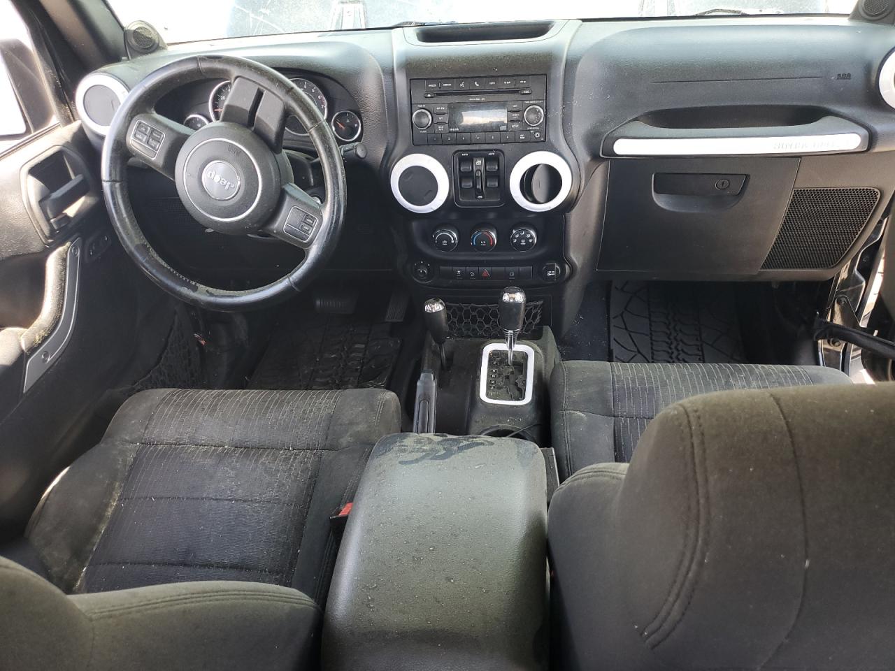 1J4BA5H14BL632737 2011 Jeep Wrangler Unlimited Sahara