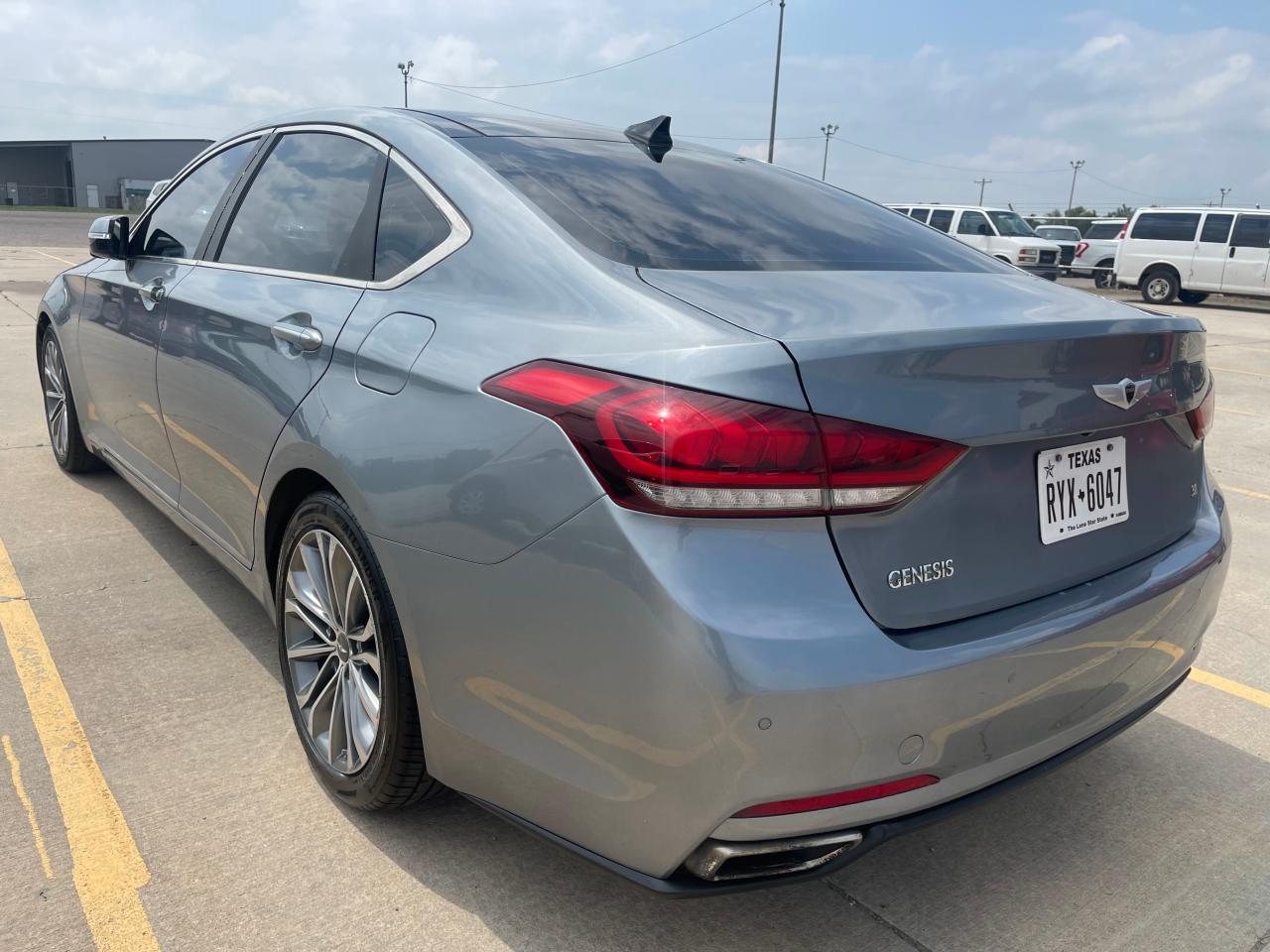 2015 Hyundai Genesis 3.8L vin: KMHGN4JE3FU070042